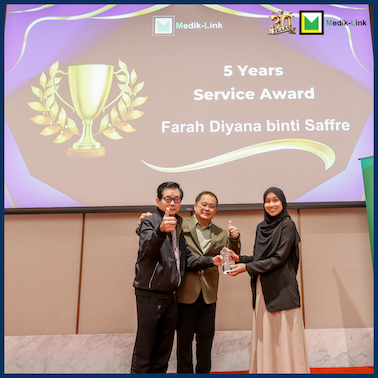 Medik-Link 30th Anniversary - 5 years long service award - Farah