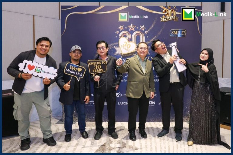 Medik-Link 30th Anniversary Group Photos - Service Team