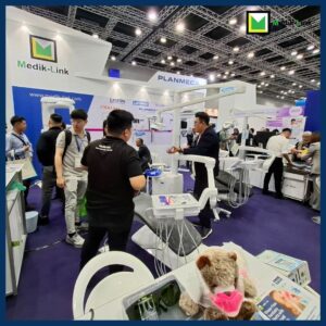 Medik-link explaining Planmeca and Silverfox Dental Chair @ MIDEC KLCC 2025