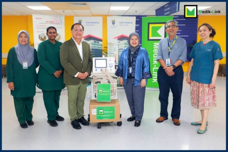 Medik-Link CSR handover of HFCWO airway clearance therapy equipment with PPUM Timbalan Pengarah, ICU and Biomedical teams